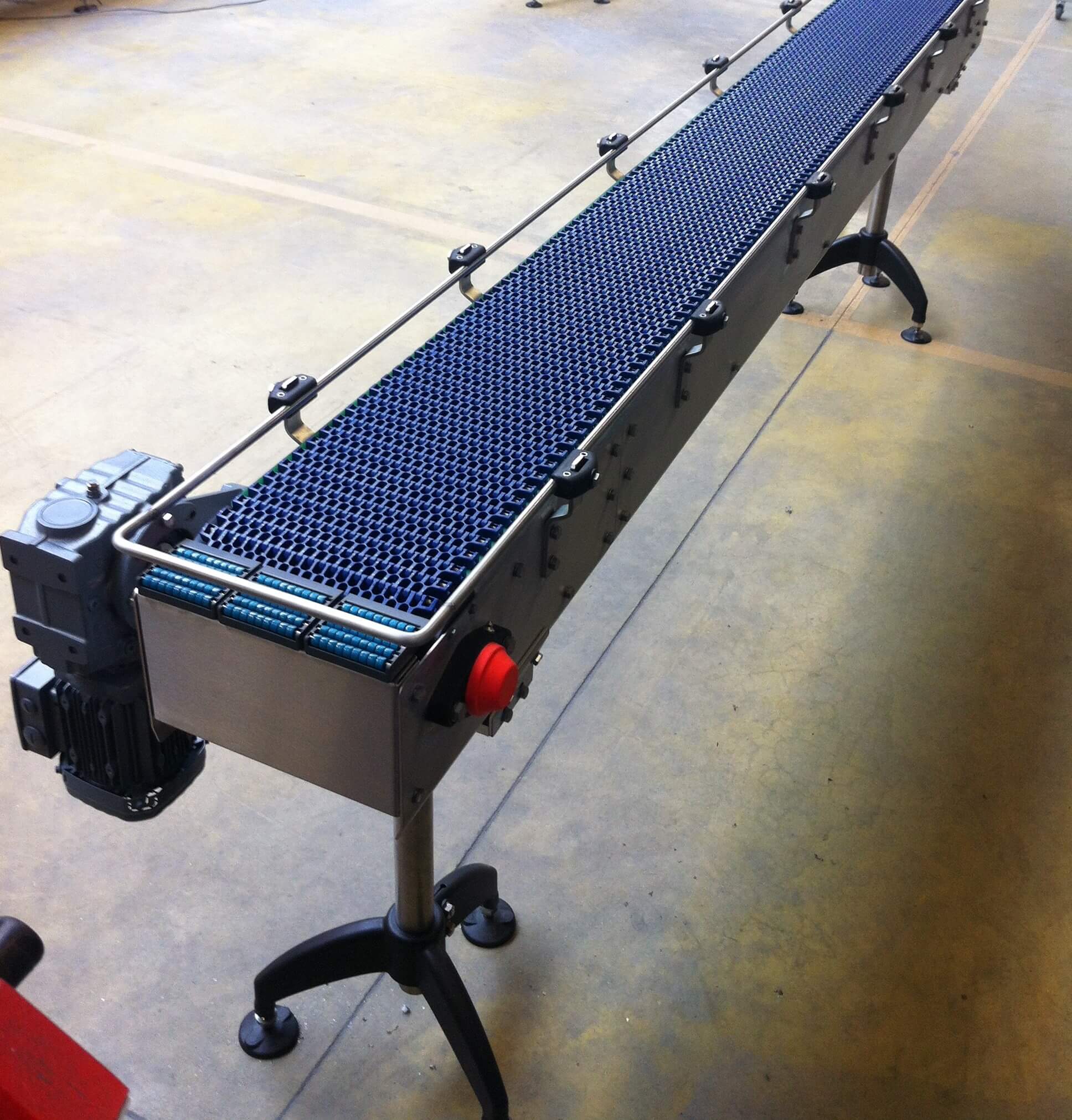 Tapis Convoyeur En Tôle - Occasion - Industrie